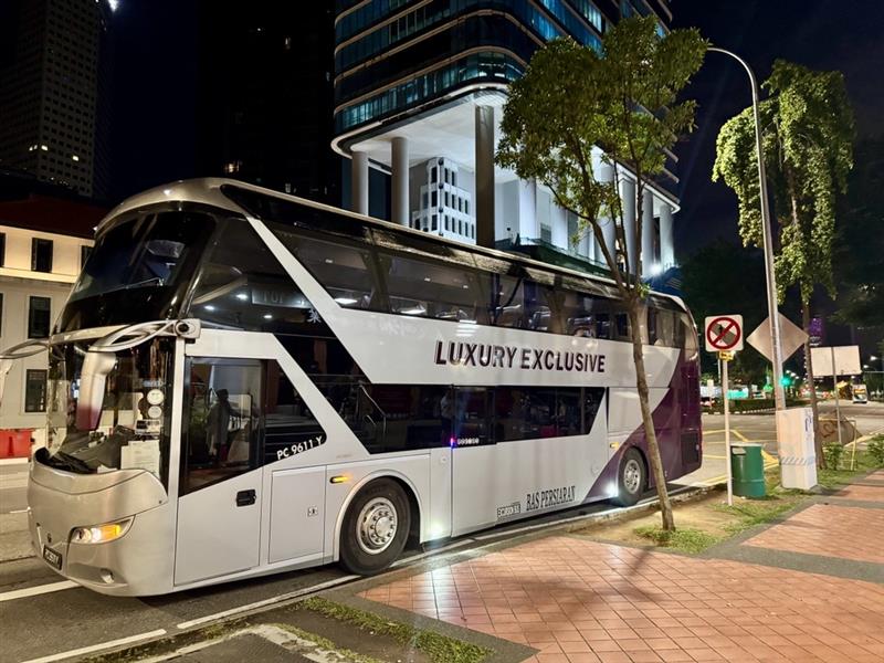 シンガポールを出発